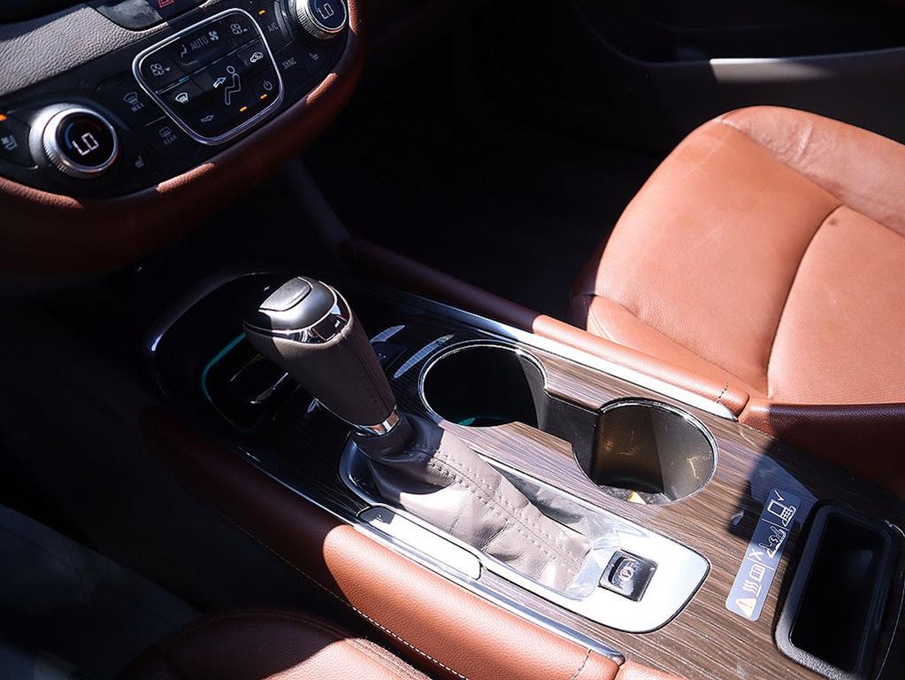 CHEVROLET Malibu — photo 12