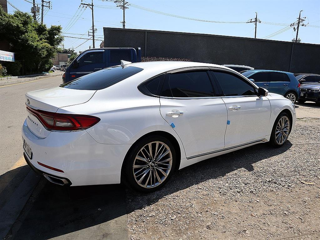 Hyundai Grandeur — photo 04