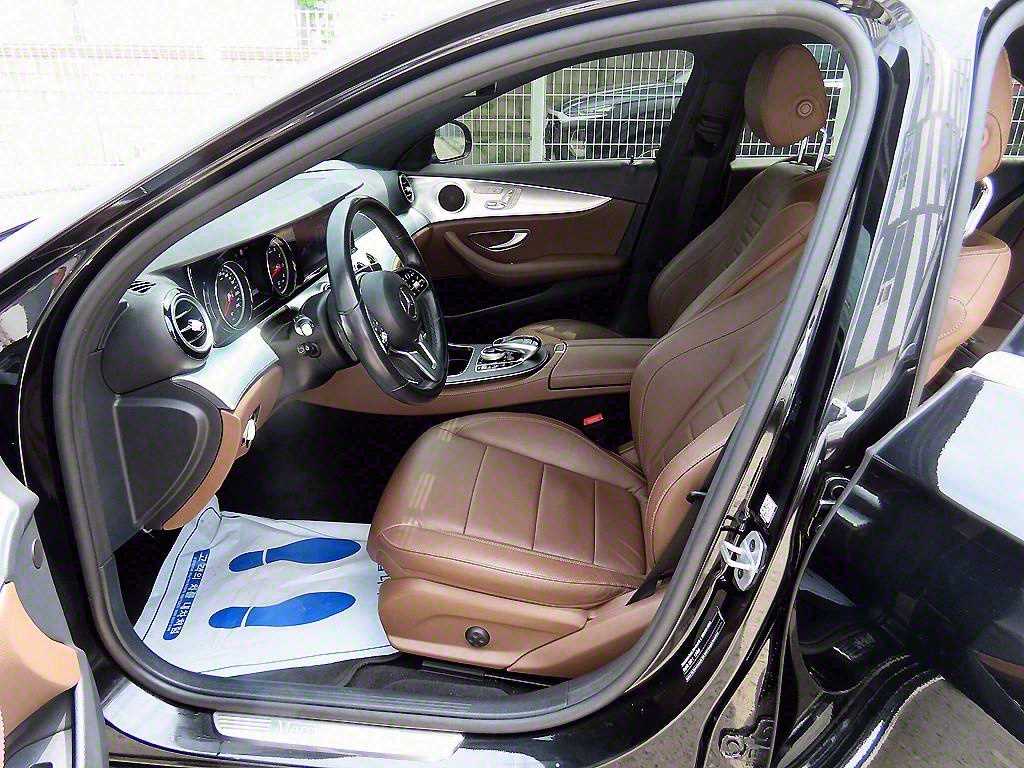 Mercedes-Benz E-Class — photo 05