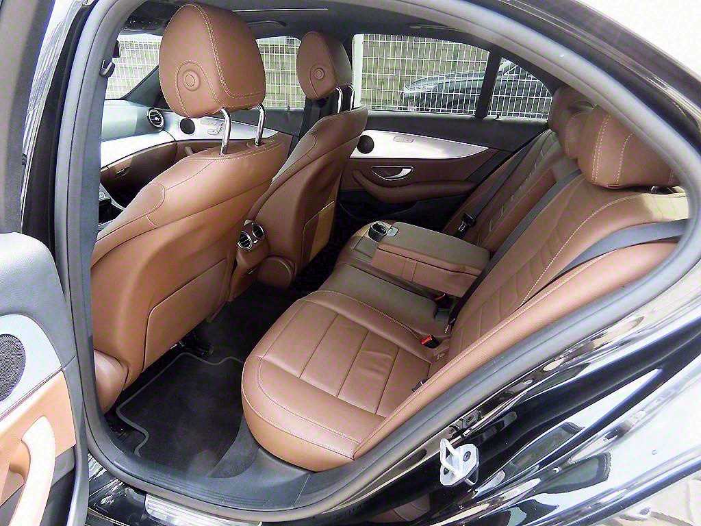 Mercedes-Benz E-Class — photo 06