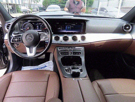 Mercedes-Benz E-Class — photo 07