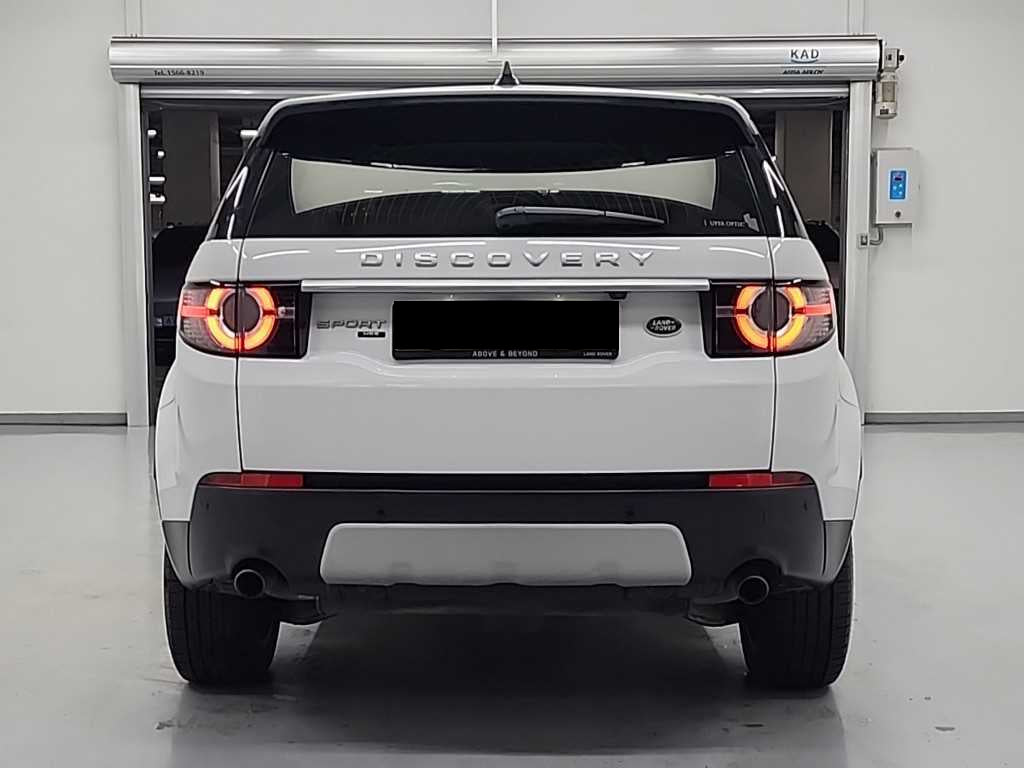 Land Rover Discovery Sport — photo 03