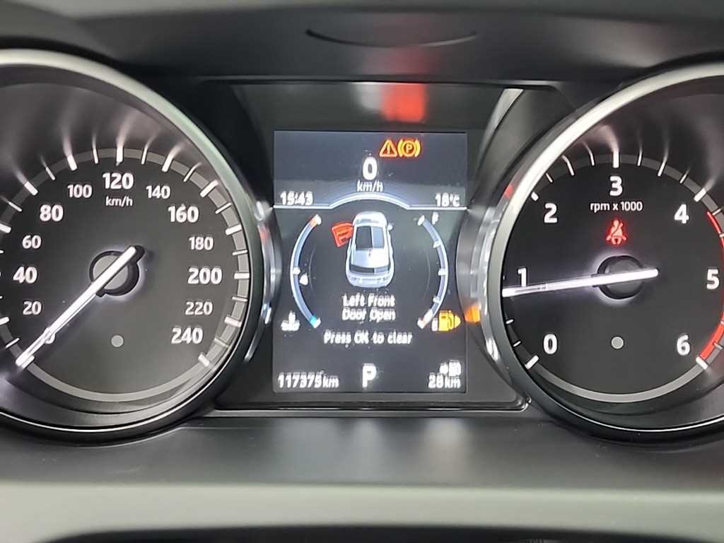Land Rover Discovery Sport — photo 06