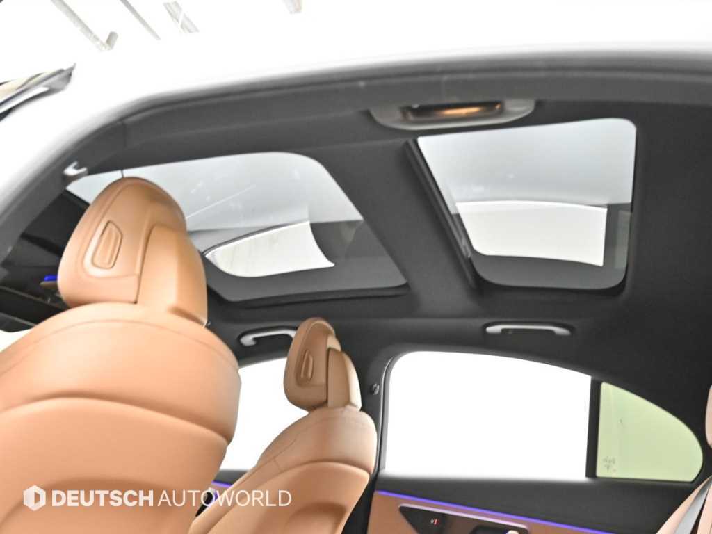 Mercedes-Benz E-Class — photo 18