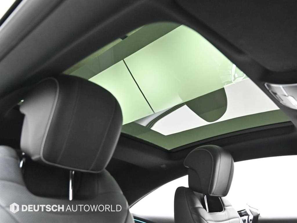 Mercedes-Benz S-Class — photo 18