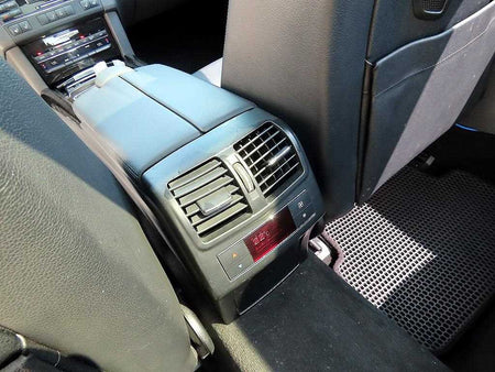 Mercedes-Benz E-Class — photo 15