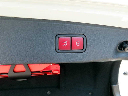 Mercedes-Benz E-Class — photo 16