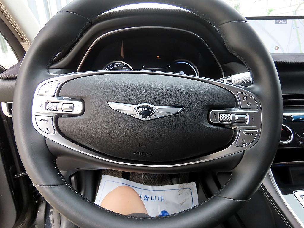 Genesis GV80 — photo 08