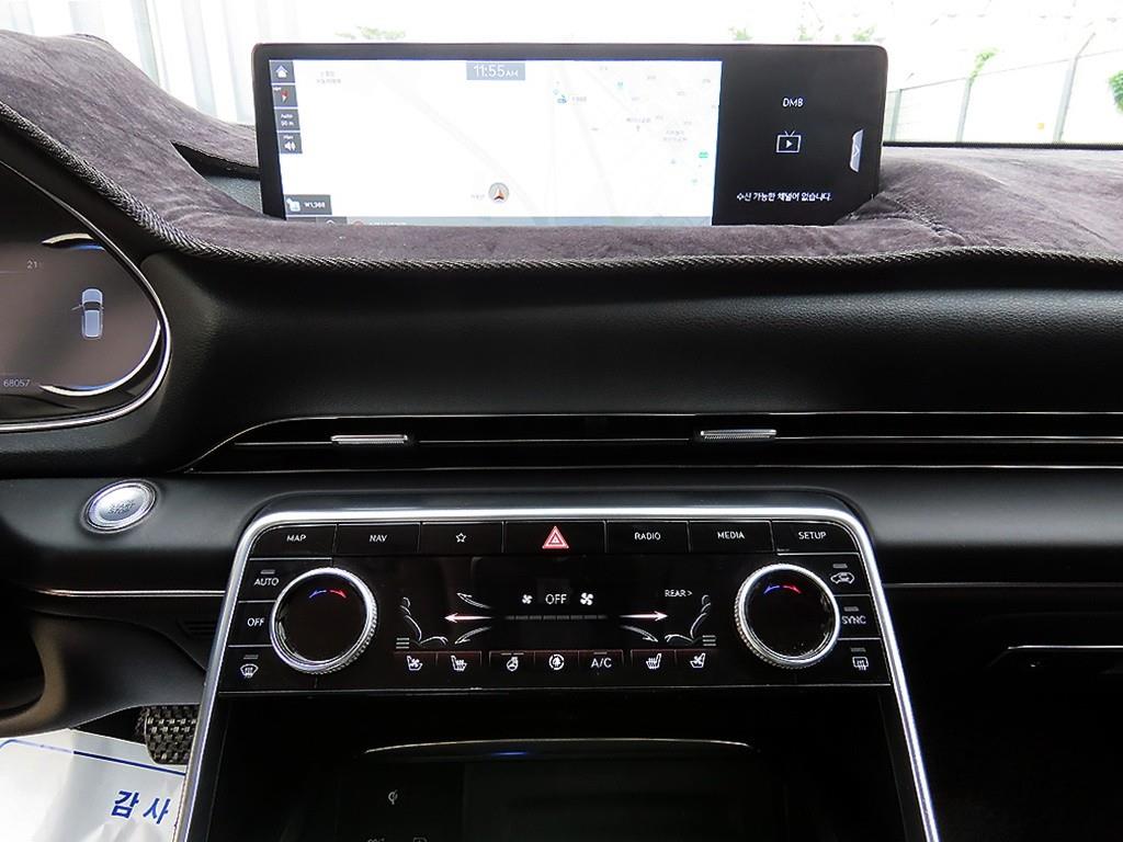 Genesis GV80 — photo 13