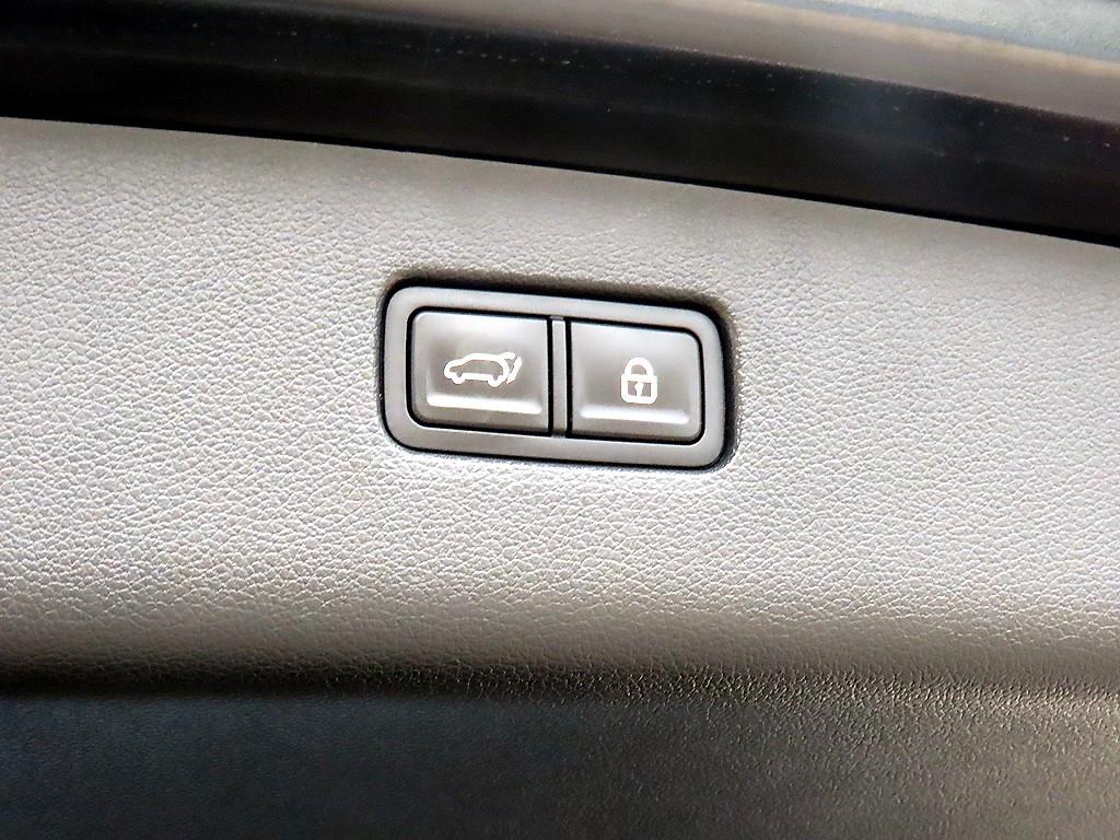 Genesis GV80 — photo 16