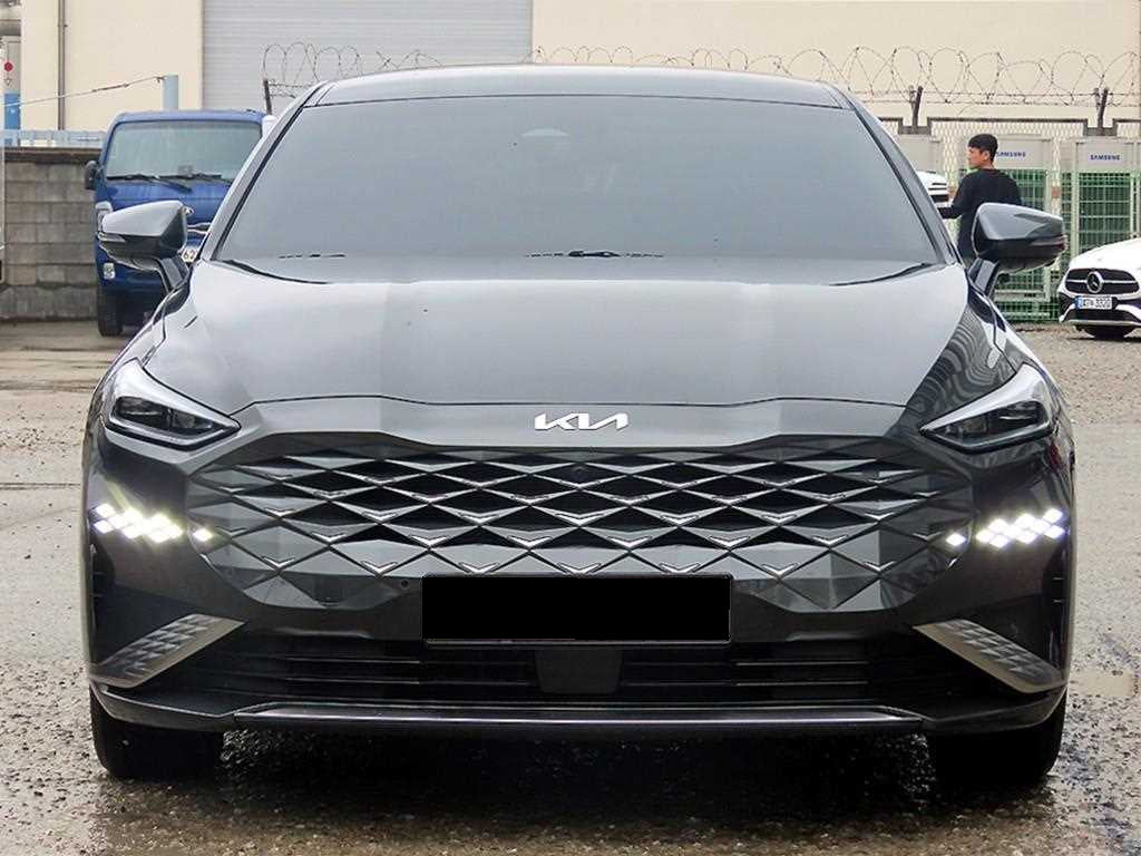 Kia K8 — photo 01