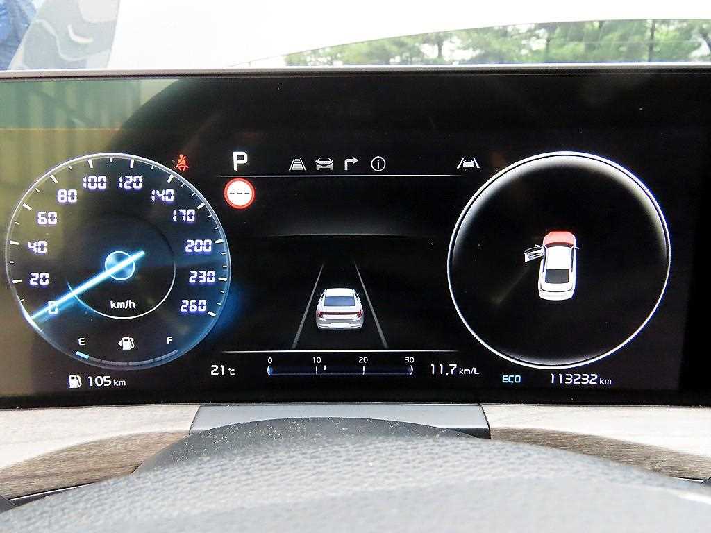 Kia K8 — photo 09
