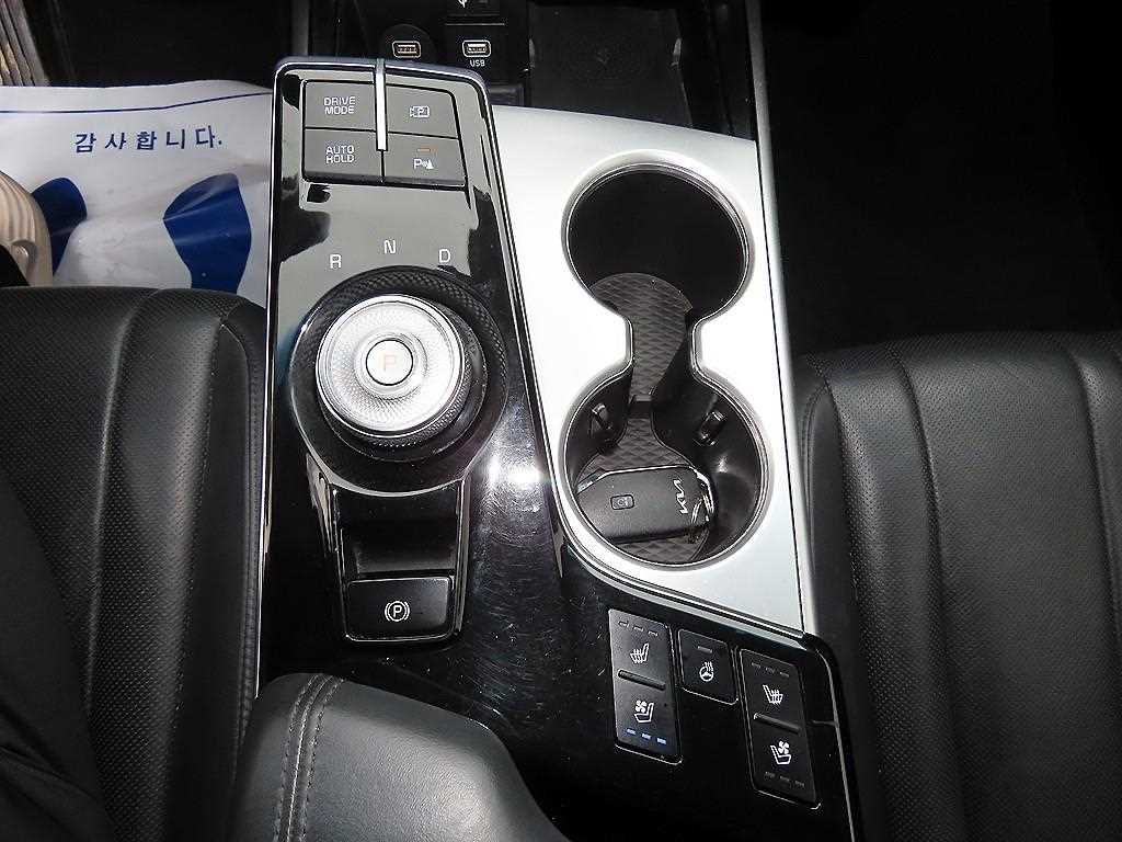 Kia K8 — photo 10