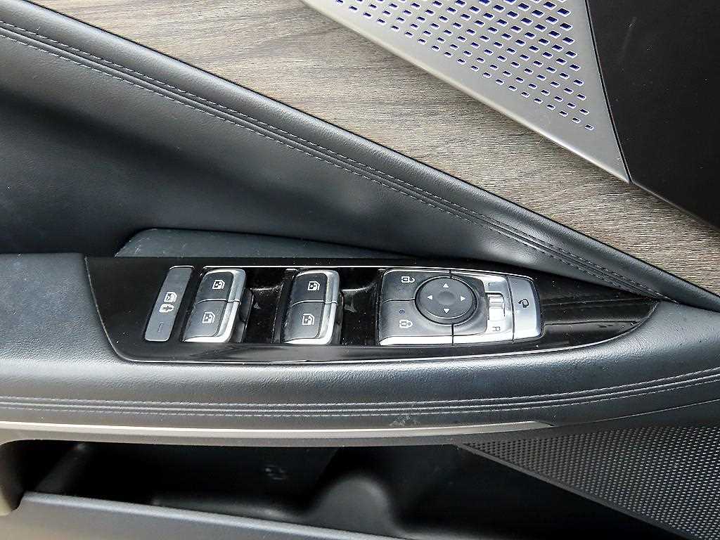 Kia K8 — photo 11