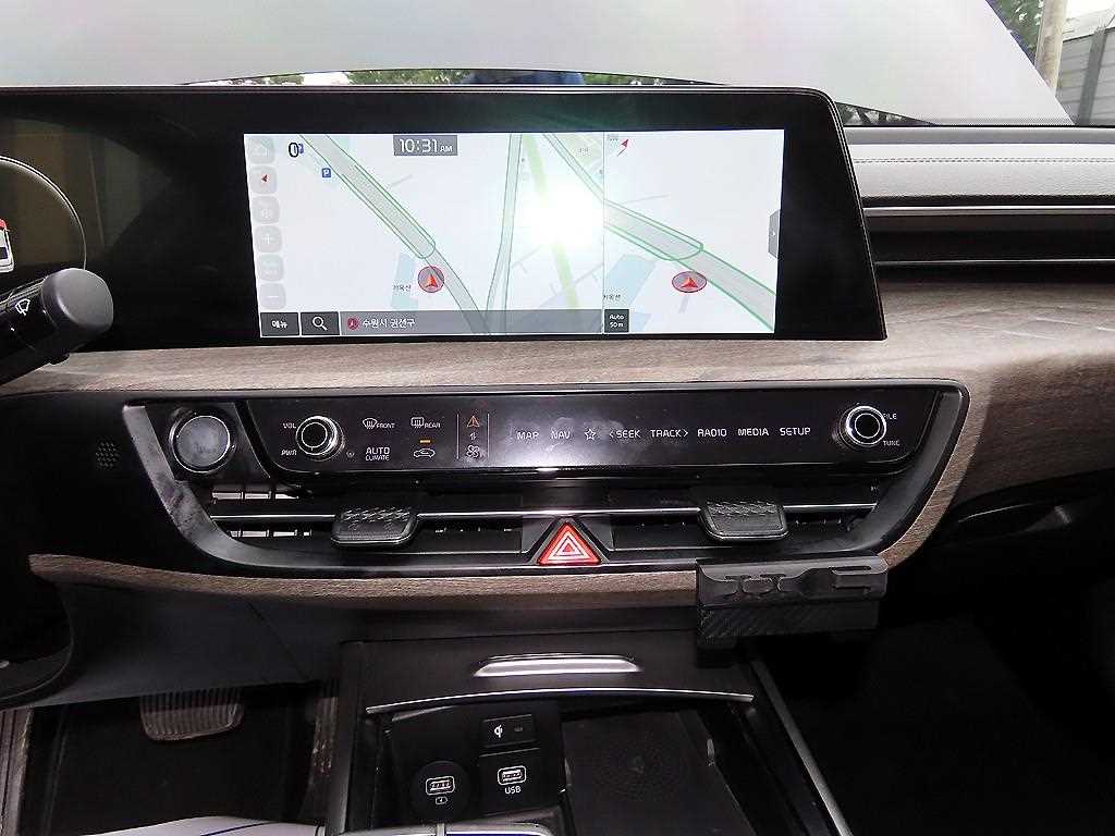 Kia K8 — photo 13