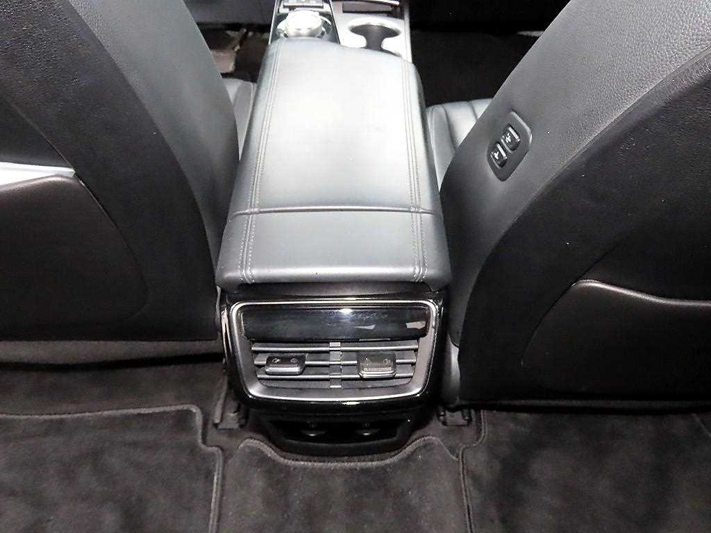 Kia K8 — photo 17