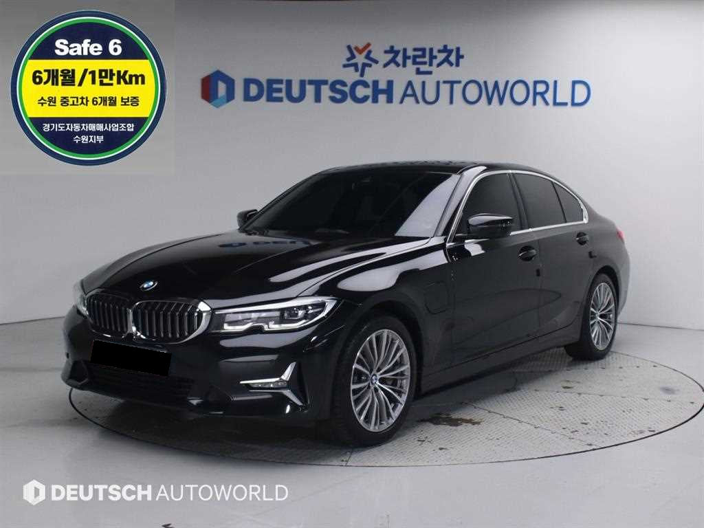 BMW 3-Series — photo 01