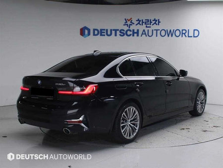 BMW 3-Series — photo 02