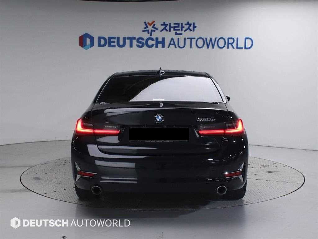 BMW 3-Series — photo 04