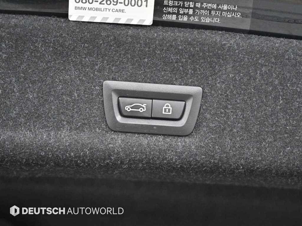 BMW 3-Series — photo 20
