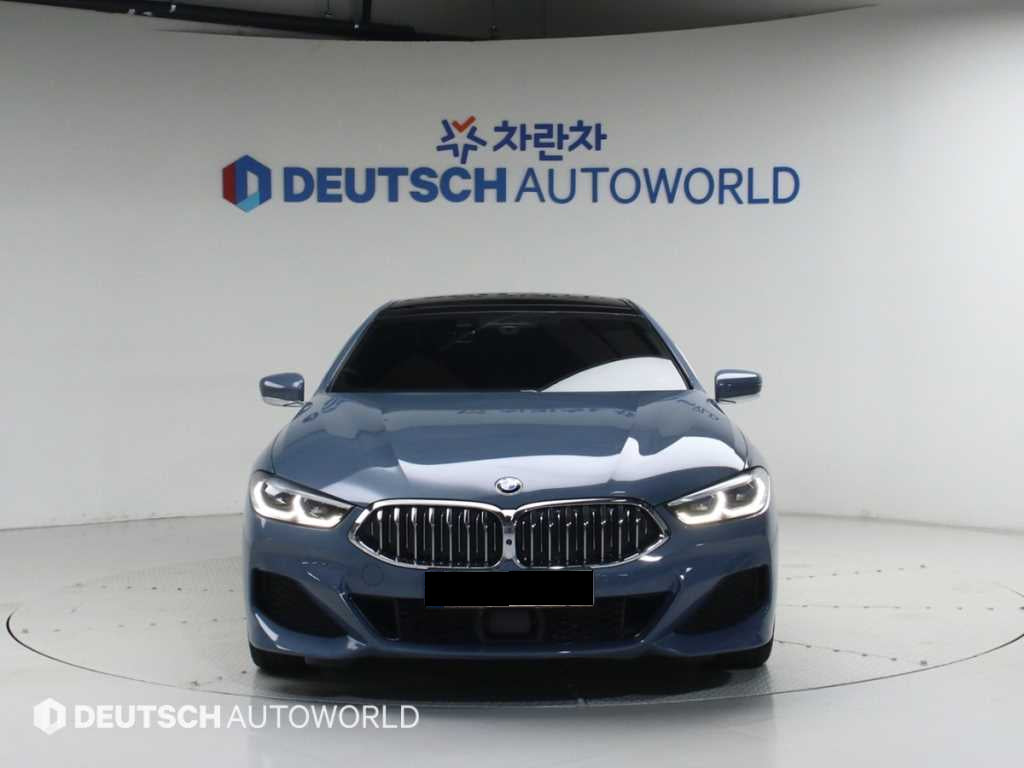 BMW 8-Series — photo 03