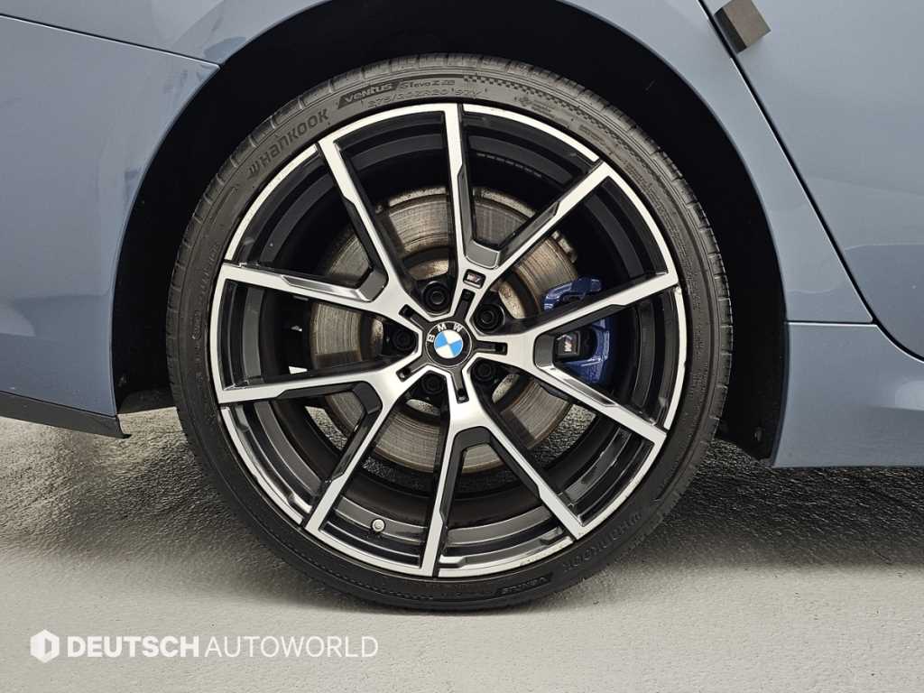 BMW 8-Series — photo 05