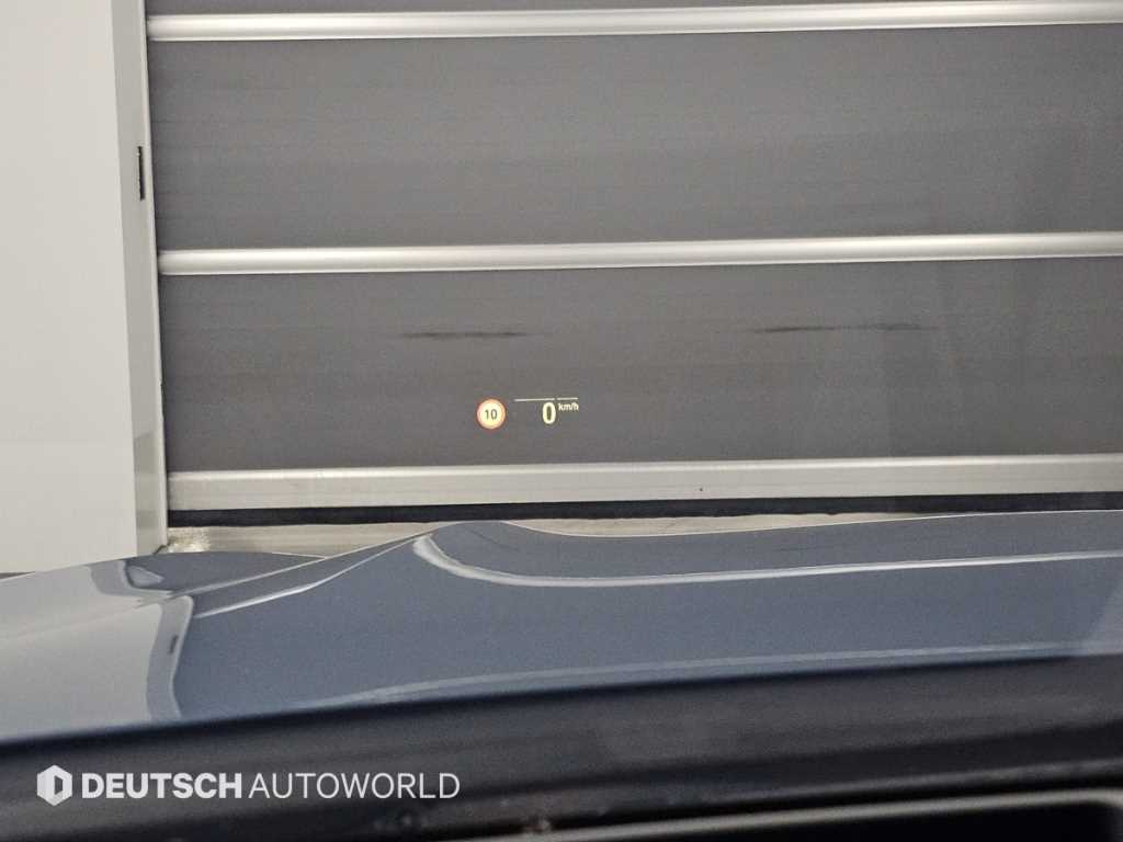 BMW 8-Series — photo 17