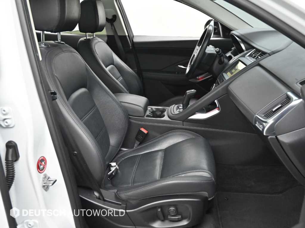 Jaguar E-PACE — photo 10