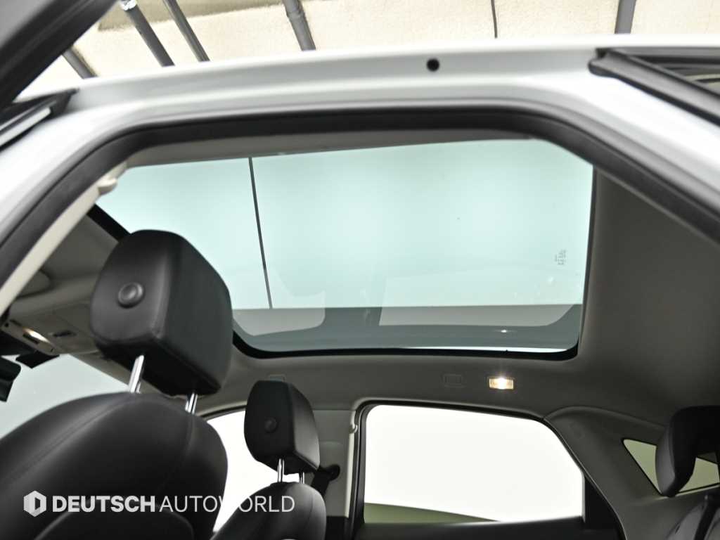 Jaguar E-PACE — photo 18