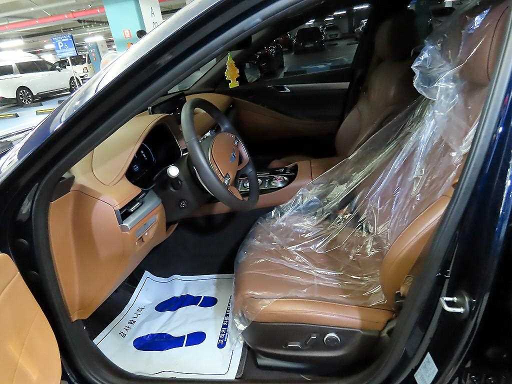 Genesis G80 — photo 06