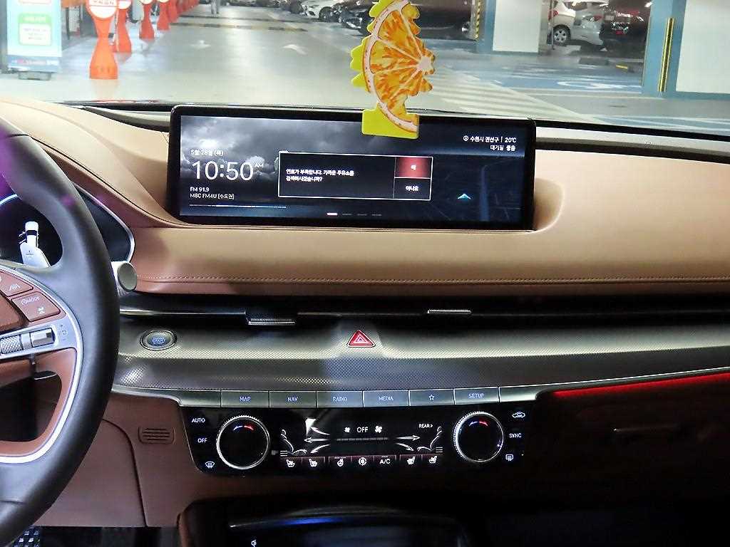 Genesis G80 — photo 11