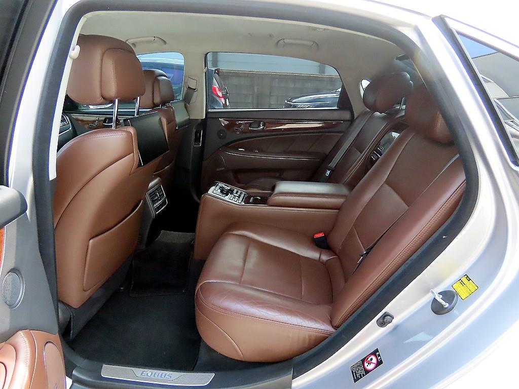 Hyundai Equus — photo 06