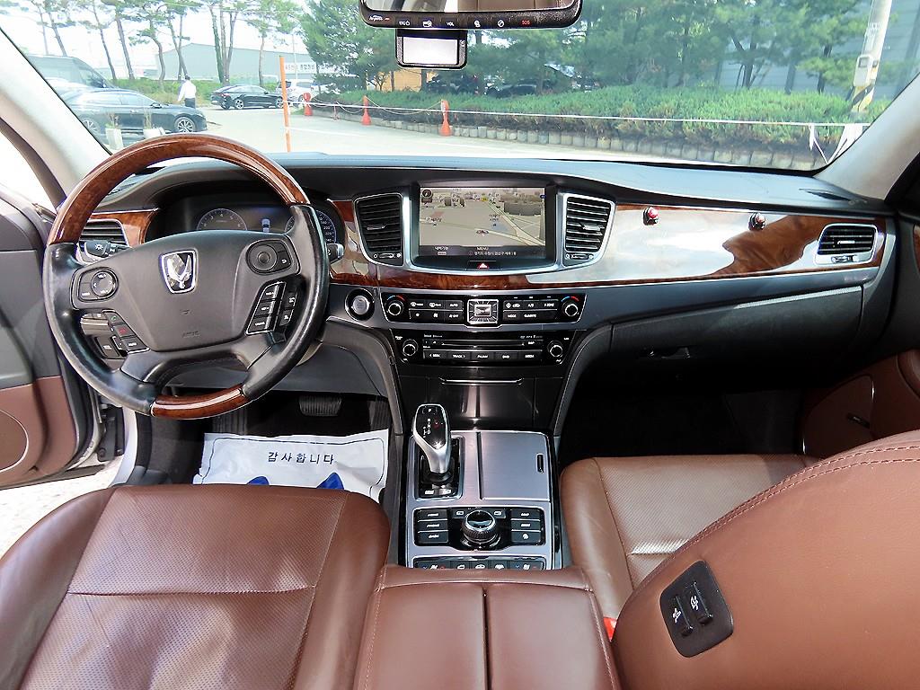 Hyundai Equus — photo 07
