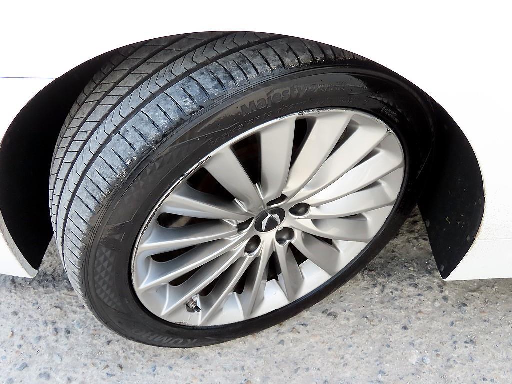 Hyundai Equus — photo 20