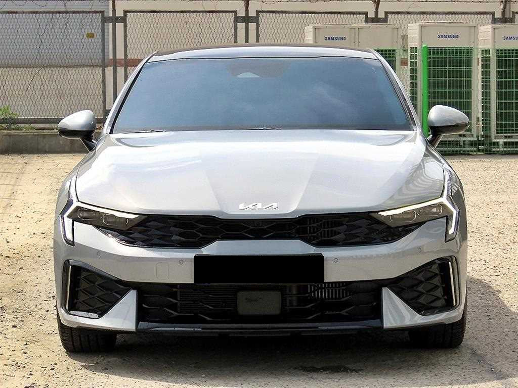 Kia K5 — photo 02