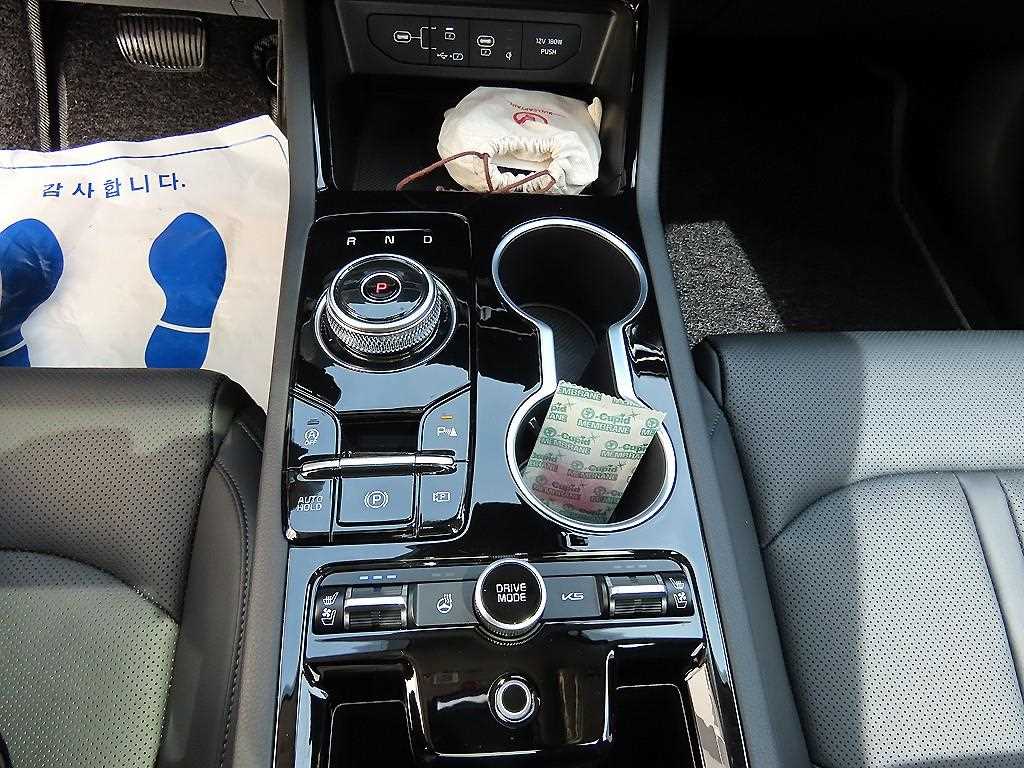 Kia K5 — photo 10