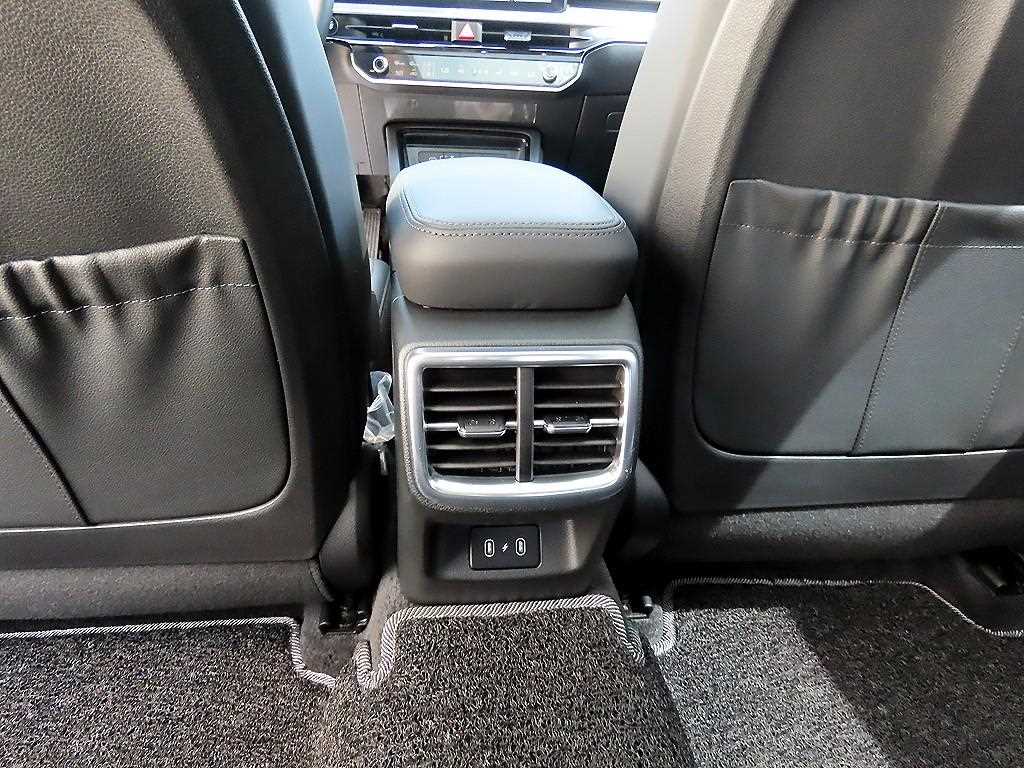 Kia K5 — photo 16