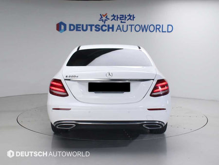 Mercedes-Benz E-Class — photo 04