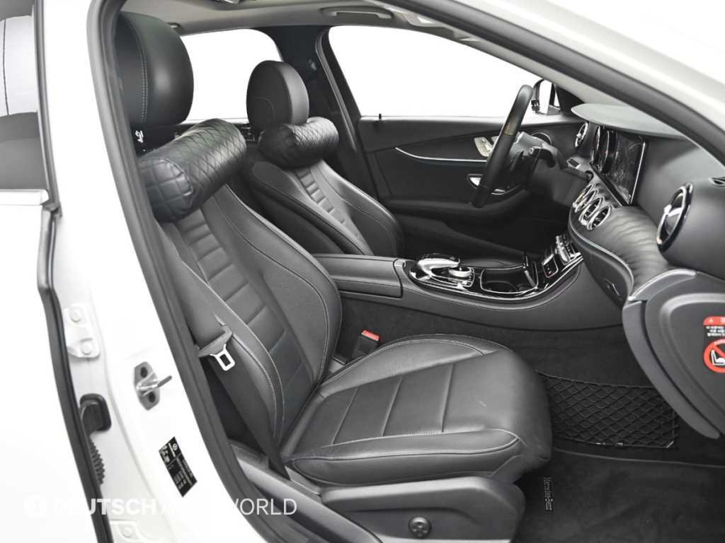 Mercedes-Benz E-Class — photo 10