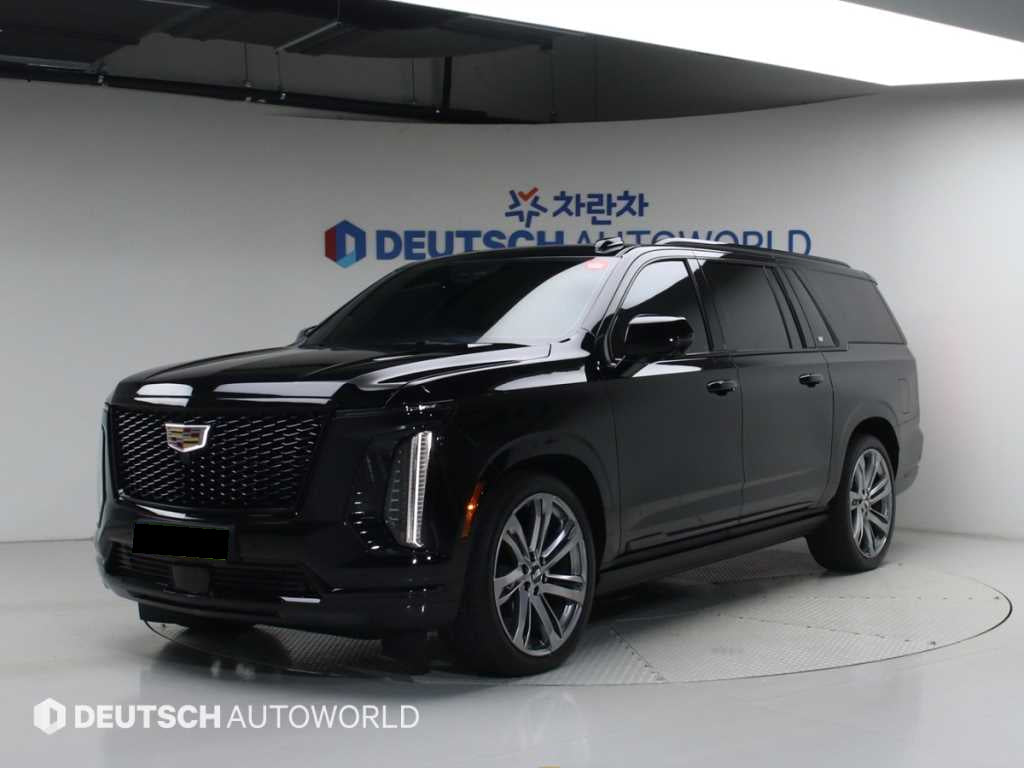 Cadillac Escalade — photo 01