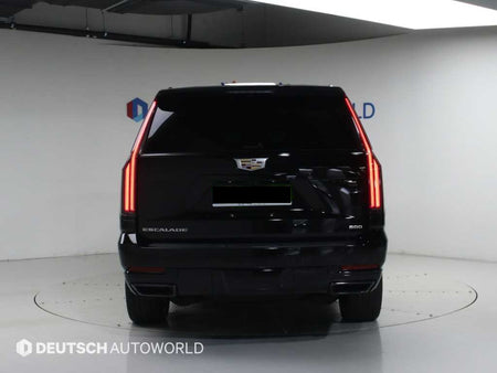 Cadillac Escalade — photo 04