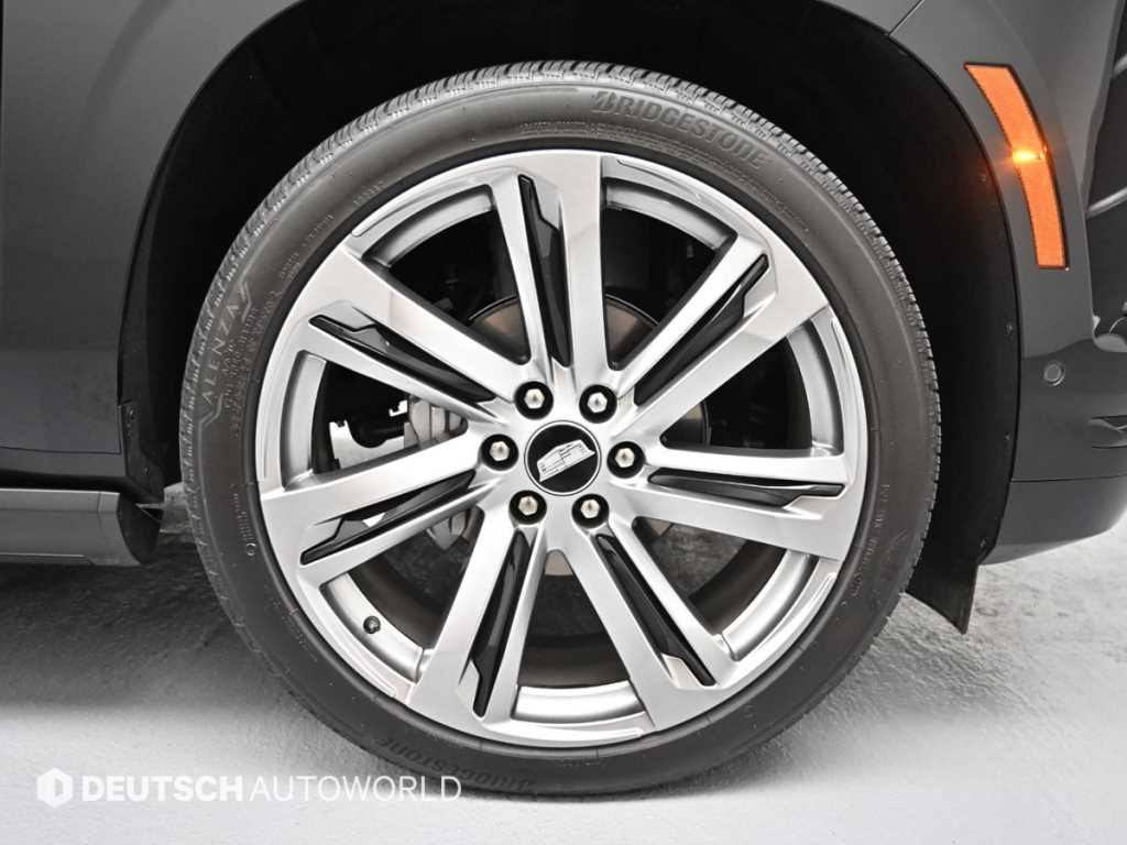 Cadillac Escalade — photo 05