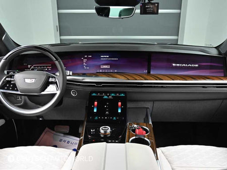 Cadillac Escalade — photo 07