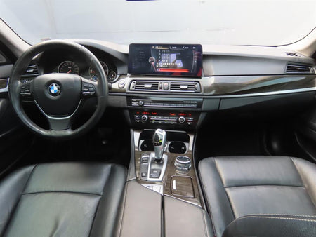 BMW 5-Series — photo 08