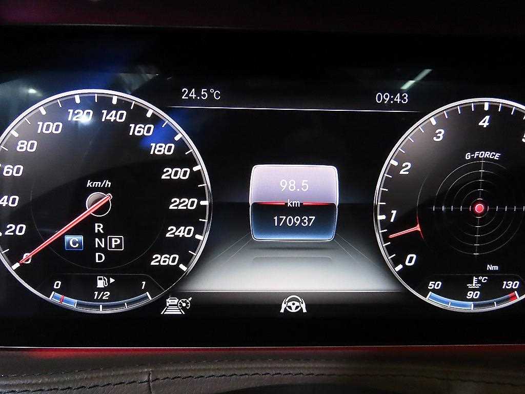 Mercedes-Benz S-Class — photo 09