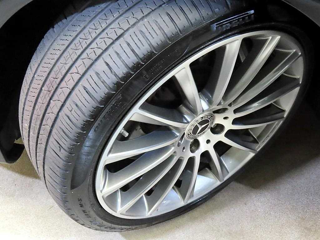 Mercedes-Benz S-Class — photo 20