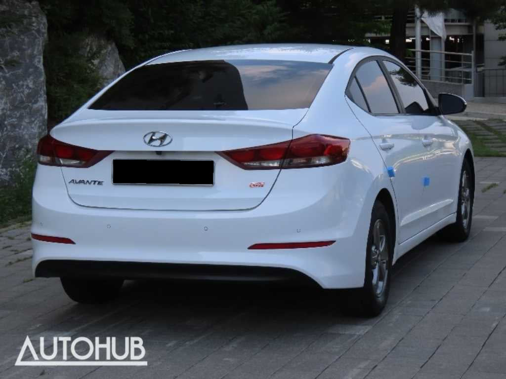 Hyundai Avante — photo 03
