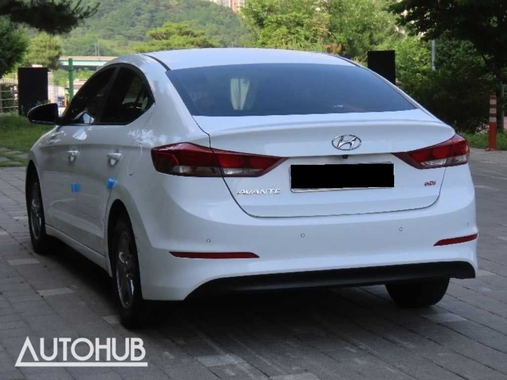 Hyundai Avante — photo 04