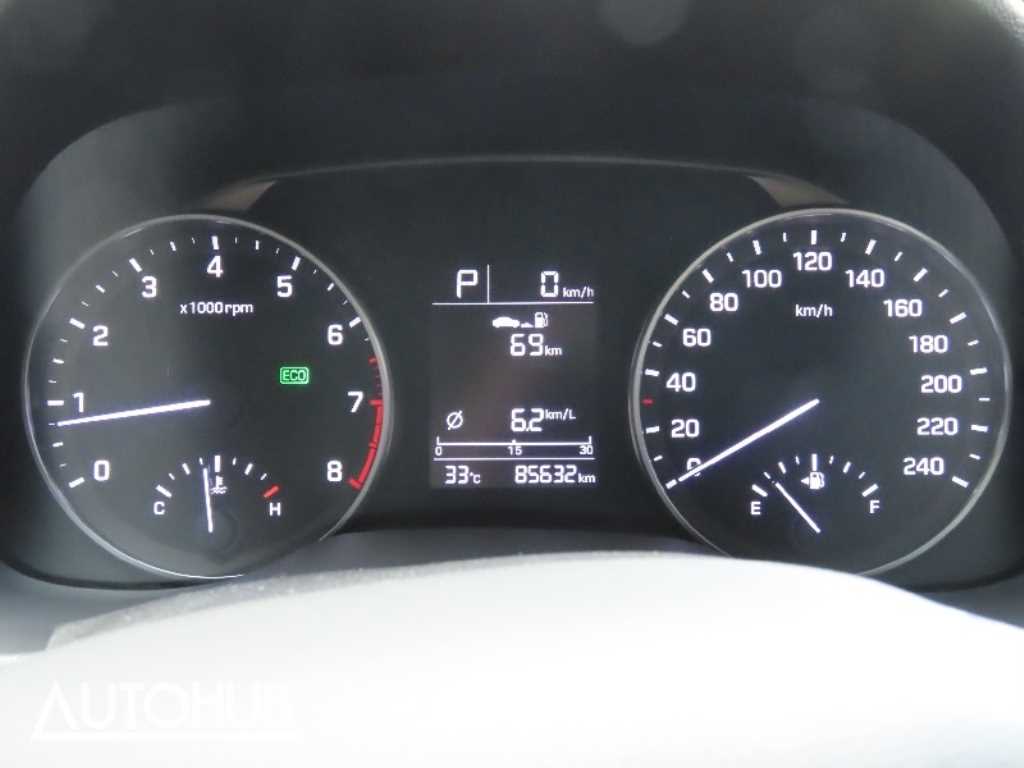Hyundai Avante — photo 06