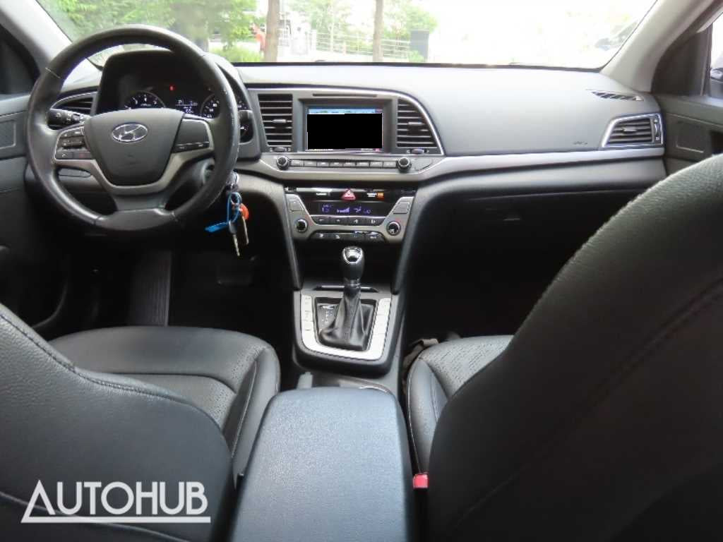 Hyundai Avante — photo 16